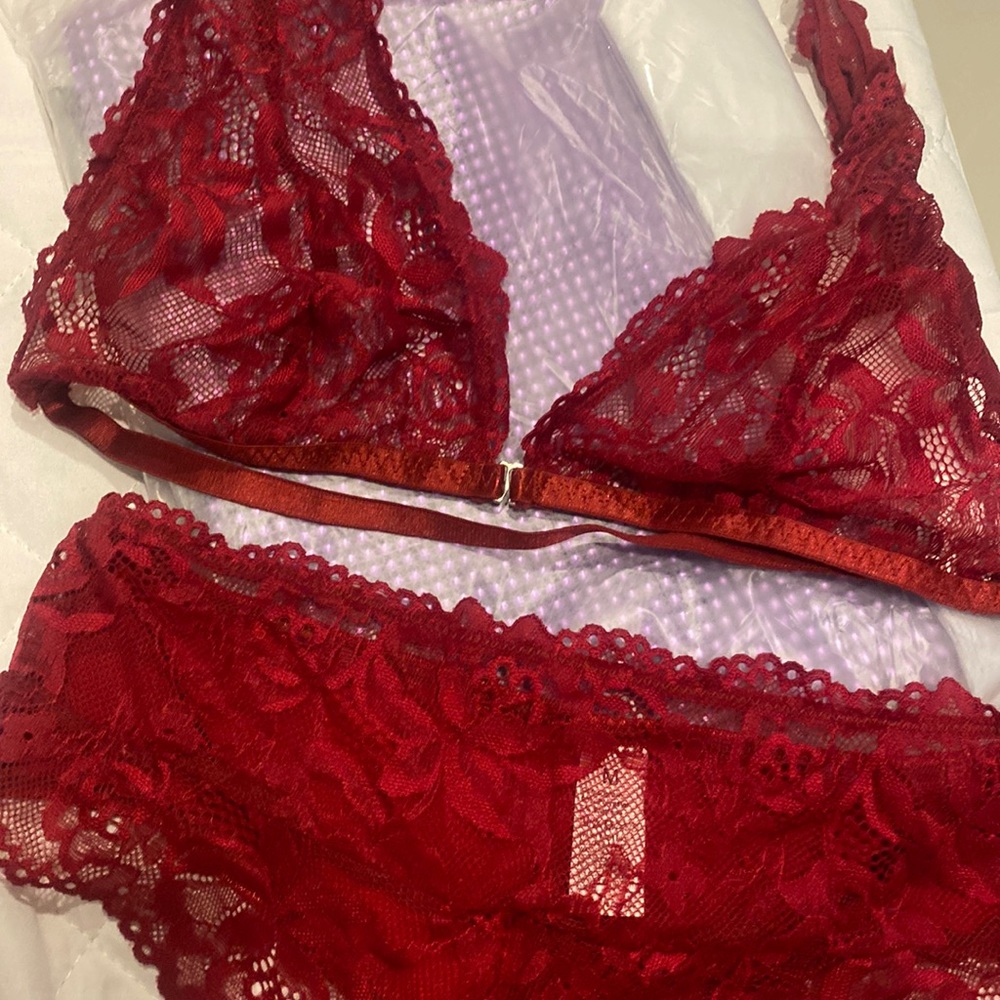 Dark red lingerie set NWT